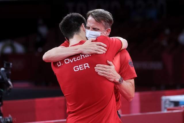 亚足球的转 亚足球的转