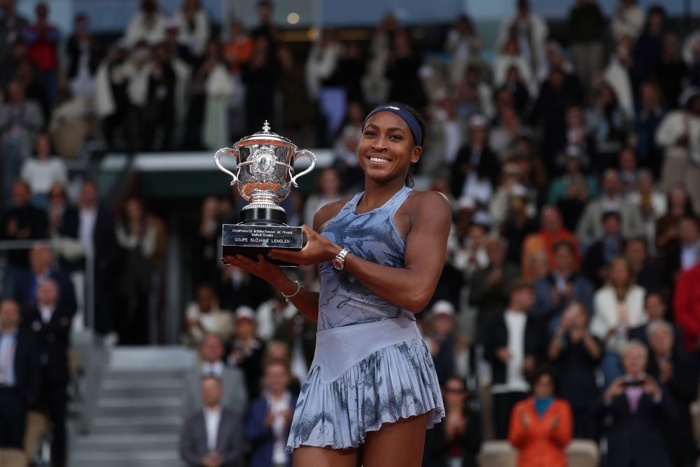 透力十足的 透力十足的